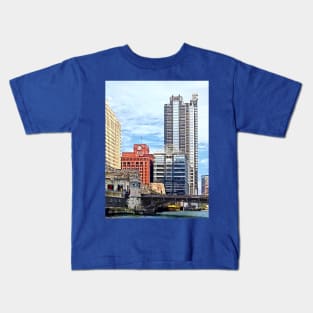 Chicago IL - Water Taxi Passing Under Lyric Opera Kids T-Shirt